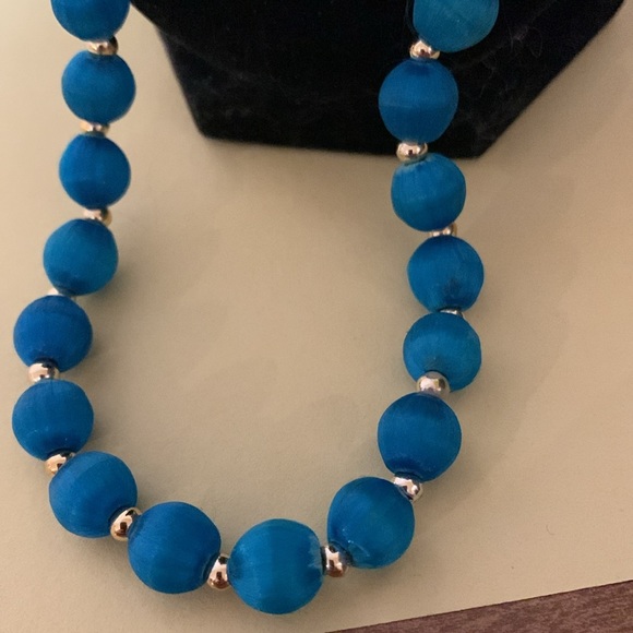 Absolutely besutiful blue necklace. 28” - Picture 3 of 5